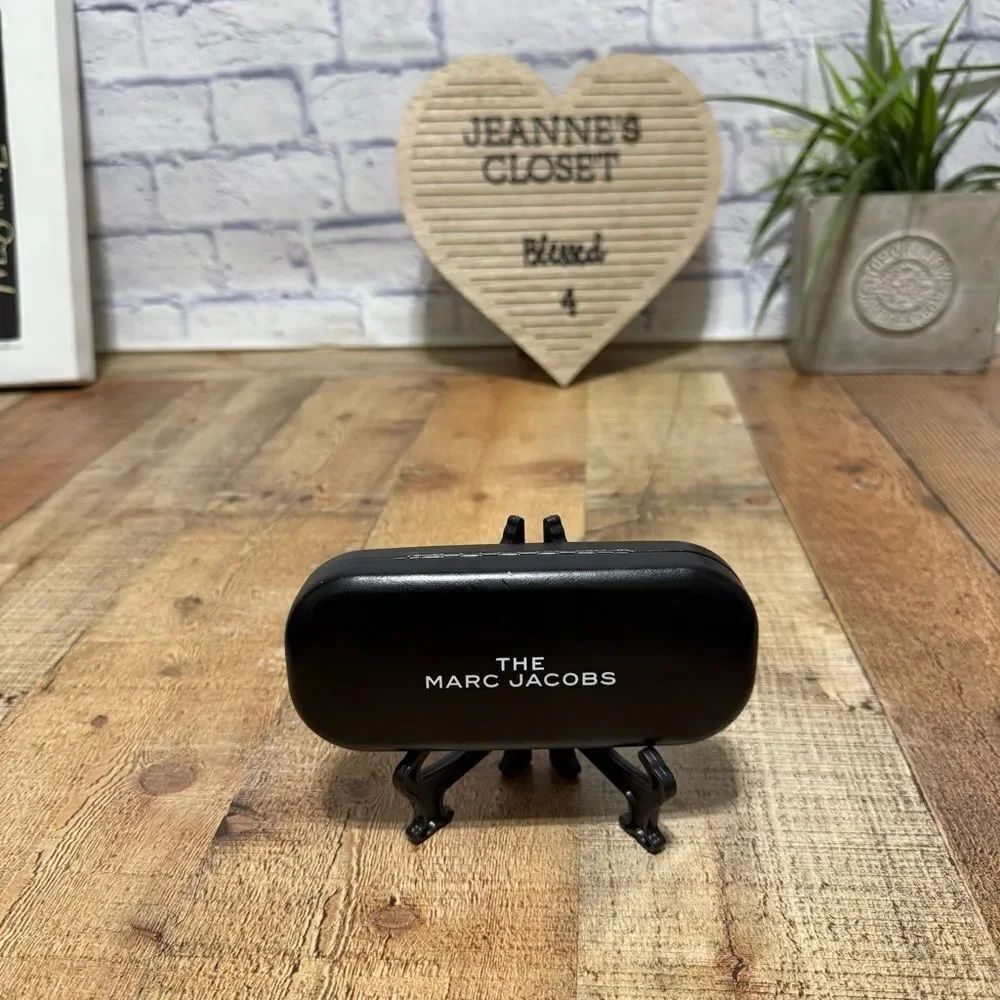 The Marc Jacobs Sunglasses Case Black Clamshell Hardcase Eyewear.